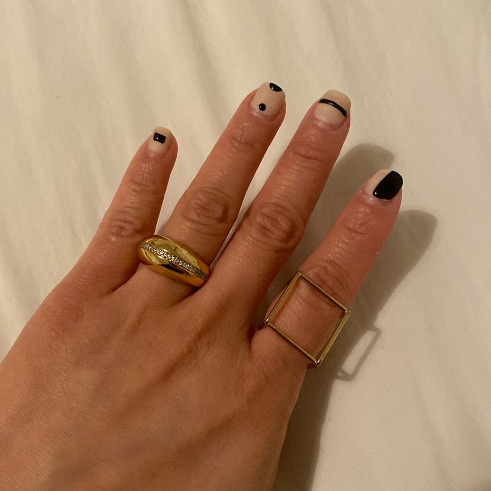 Elizabeth Stone Ring Sz 6